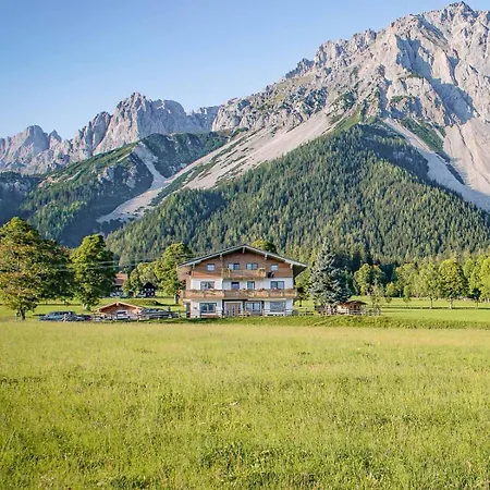 Sunseitn ラムサウ・アム・ダッハシュタイン